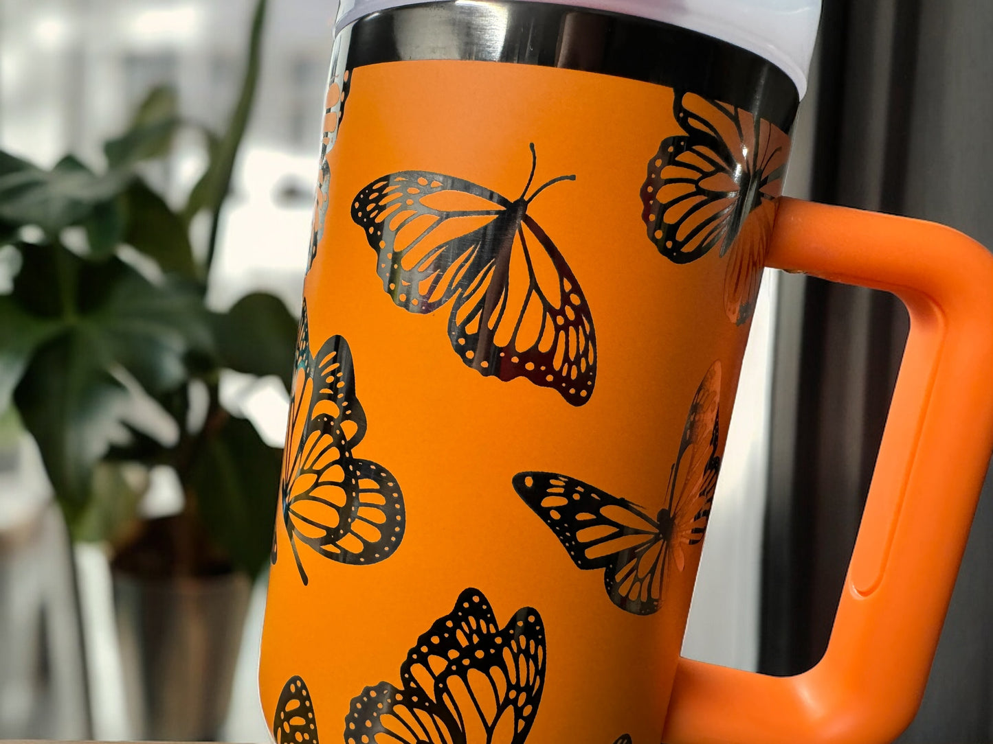 40oz Monarch Butterfly Design