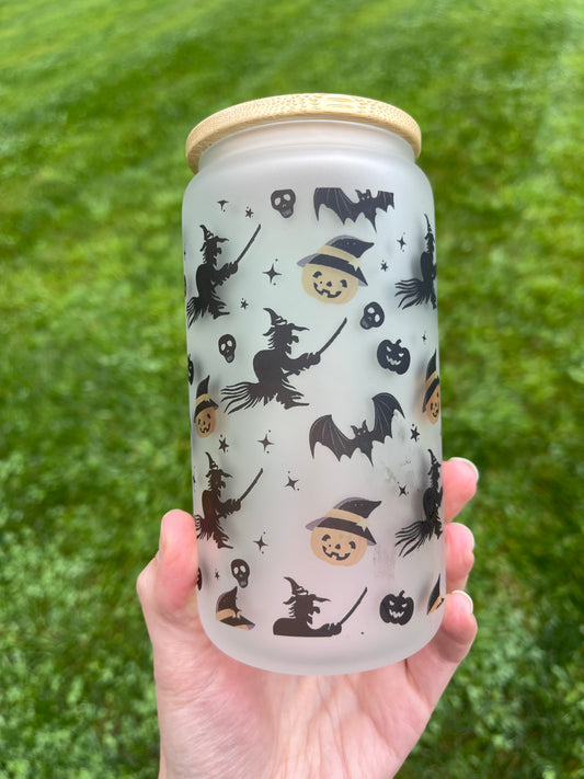 Halloween frosted beer can with straw and bamboo lid